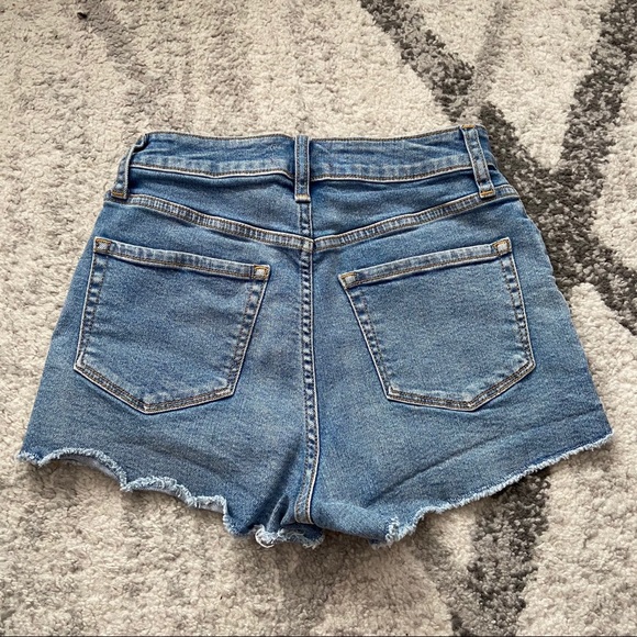 Aritzia Sunday Best Denim Shorts - Picture 4 of 6